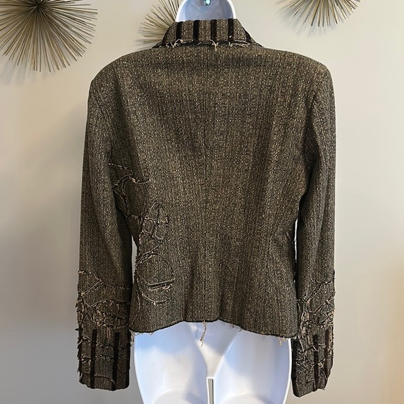 Unique Women's Distressed Tweed Jacket - Picture 4 of 6